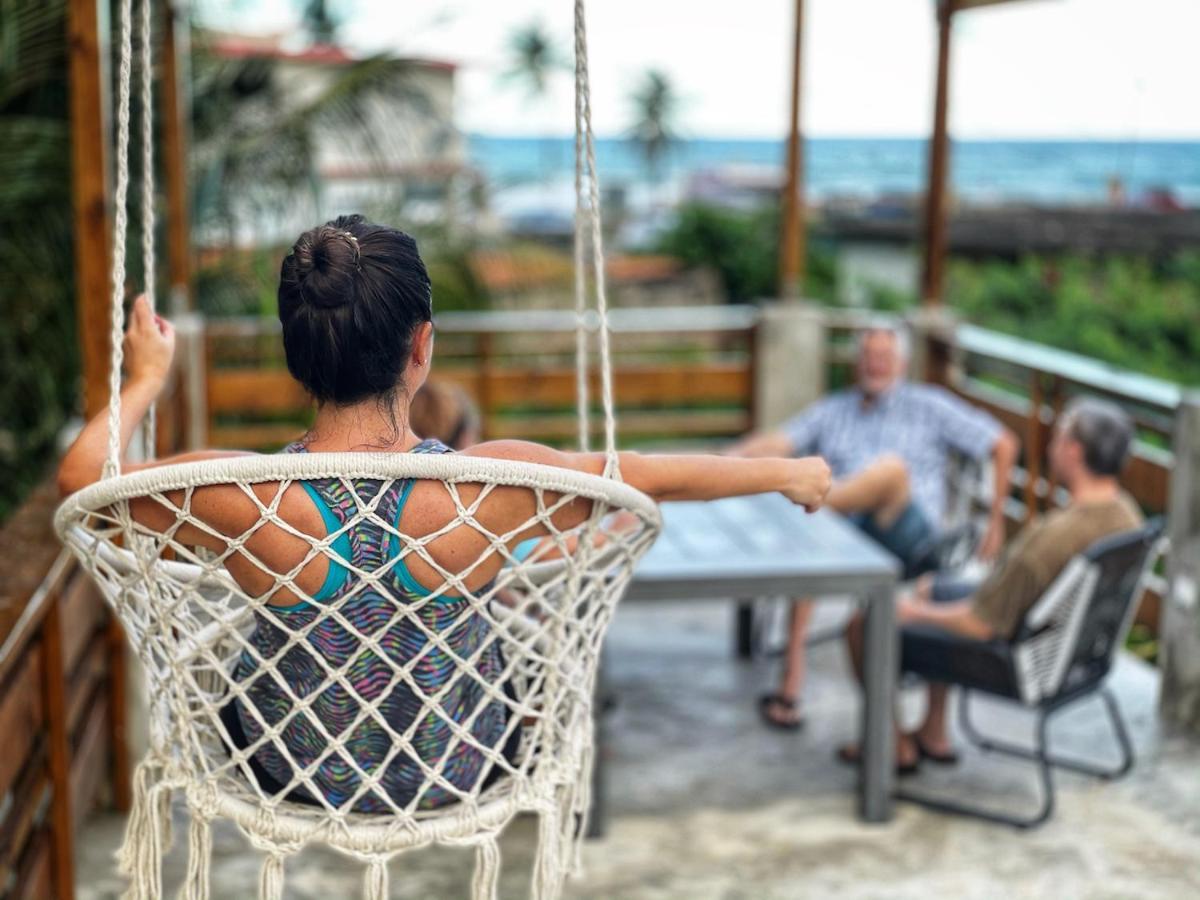 The Surfing Turtle Hotell Luquillo Eksteriør bilde