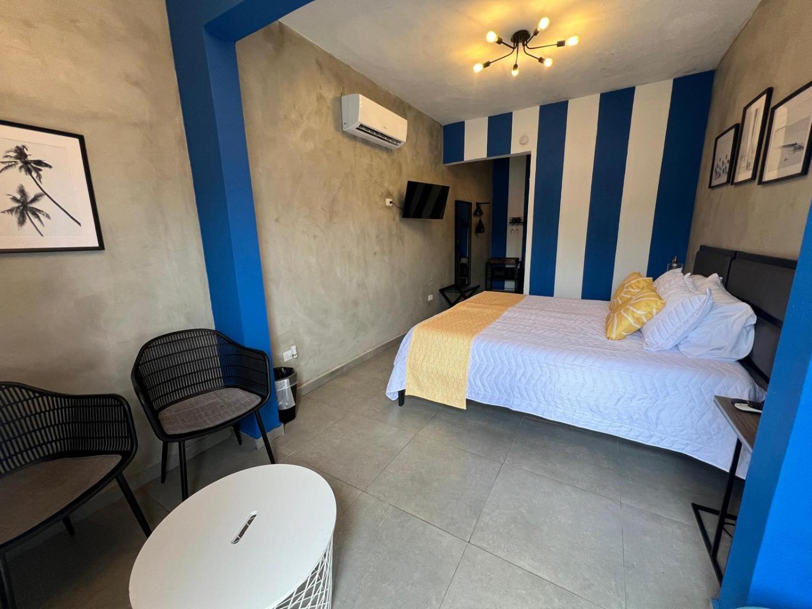 The Surfing Turtle Hotell Luquillo Eksteriør bilde